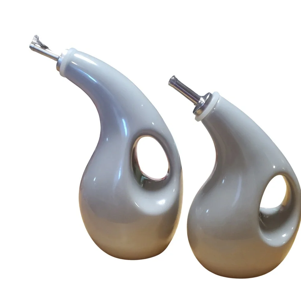 Rachael Ray Set of 2 Ceramic Gray Teardrop‎ Oil Vinegar Cruets Dispensers